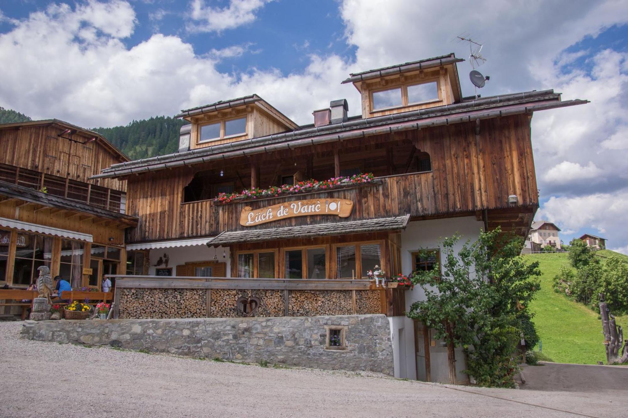 Agriturismo Luech De Vanc سان مارتينو-إن-باديا المظهر الخارجي الصورة