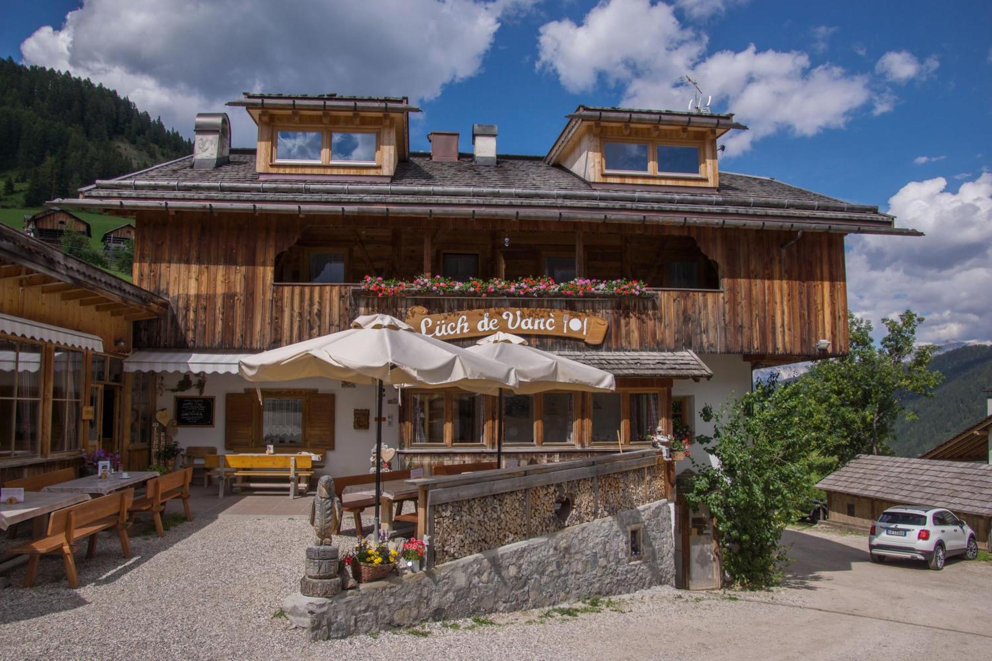 Agriturismo Luech De Vanc سان مارتينو-إن-باديا المظهر الخارجي الصورة