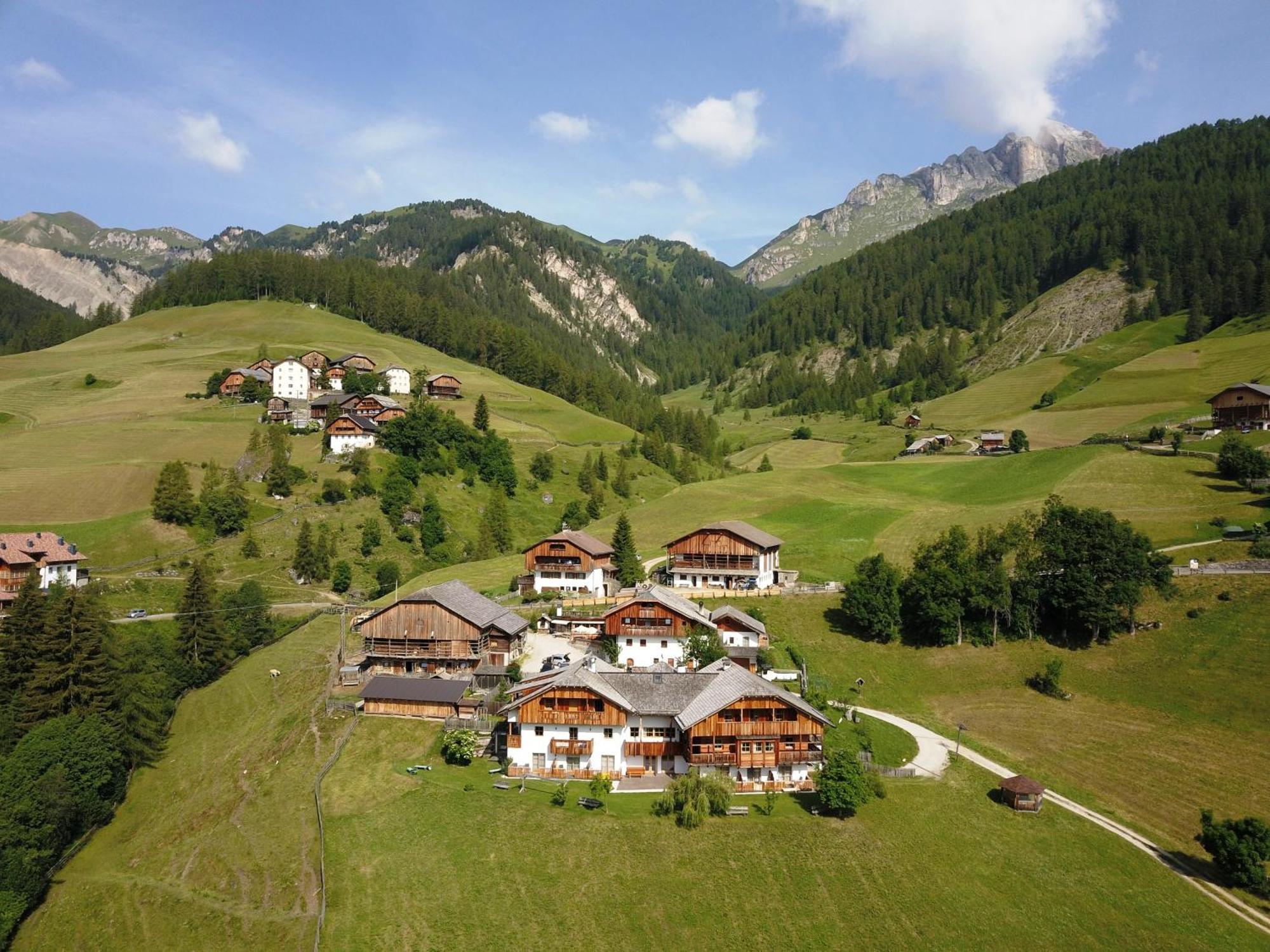 Agriturismo Luech De Vanc سان مارتينو-إن-باديا المظهر الخارجي الصورة